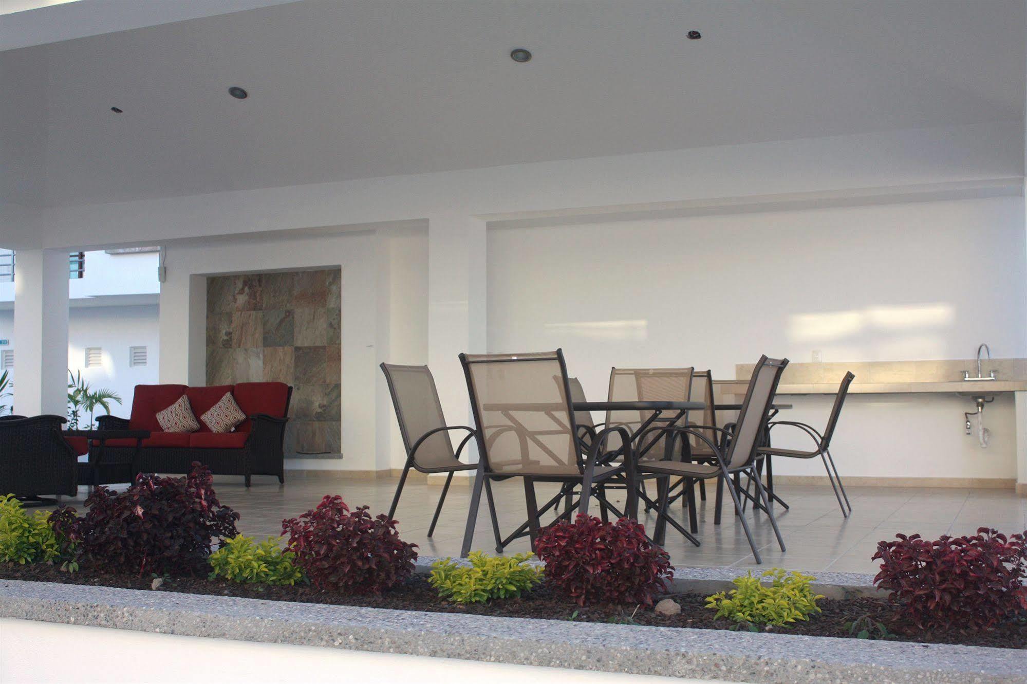 Marena Suites & Apartments Mazatlán Exterior foto